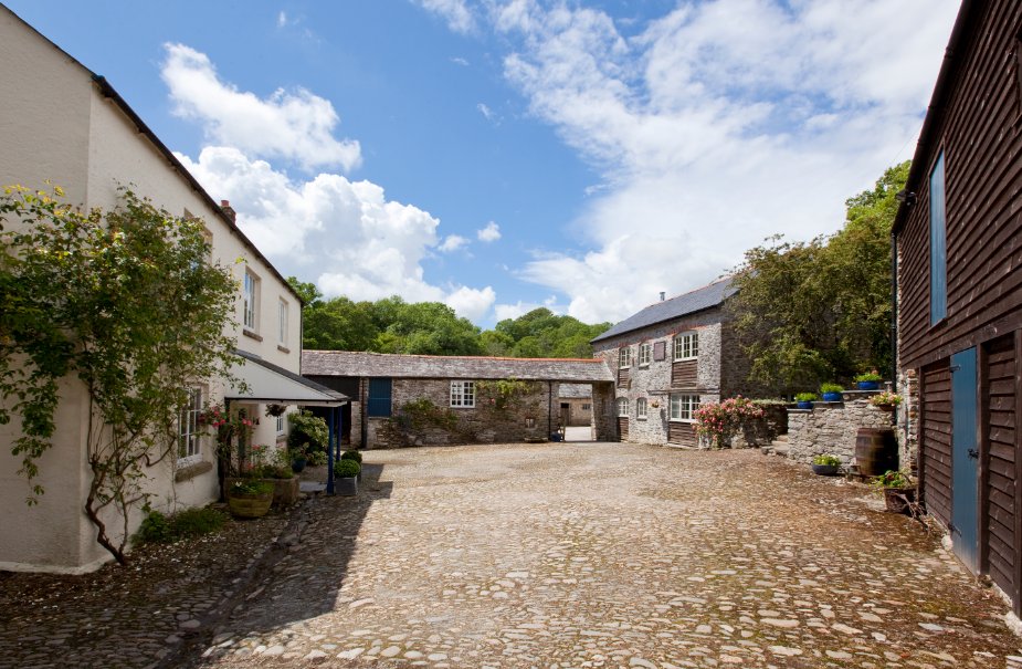 Lower Marsh Farm - first courtyard entrance
