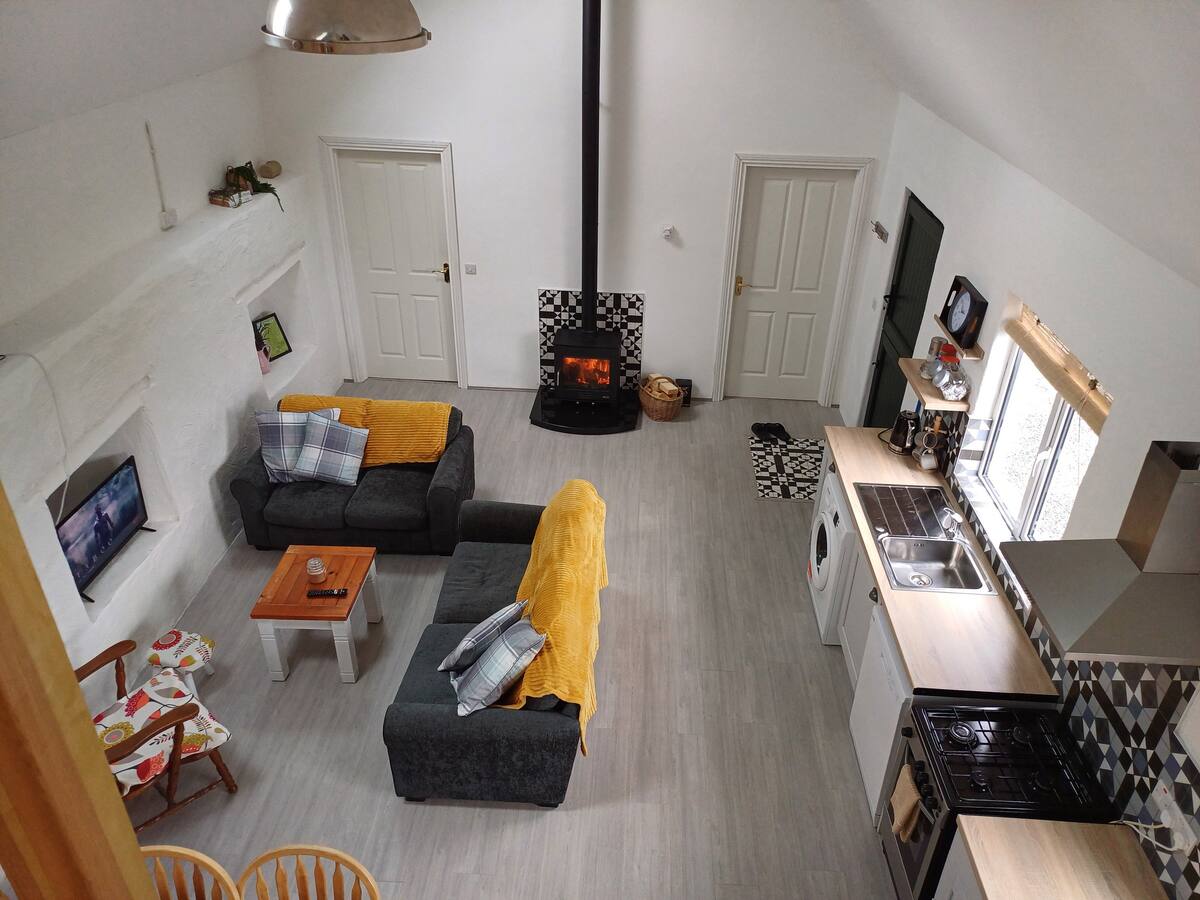 Lavender Lane Cottage - open plan design