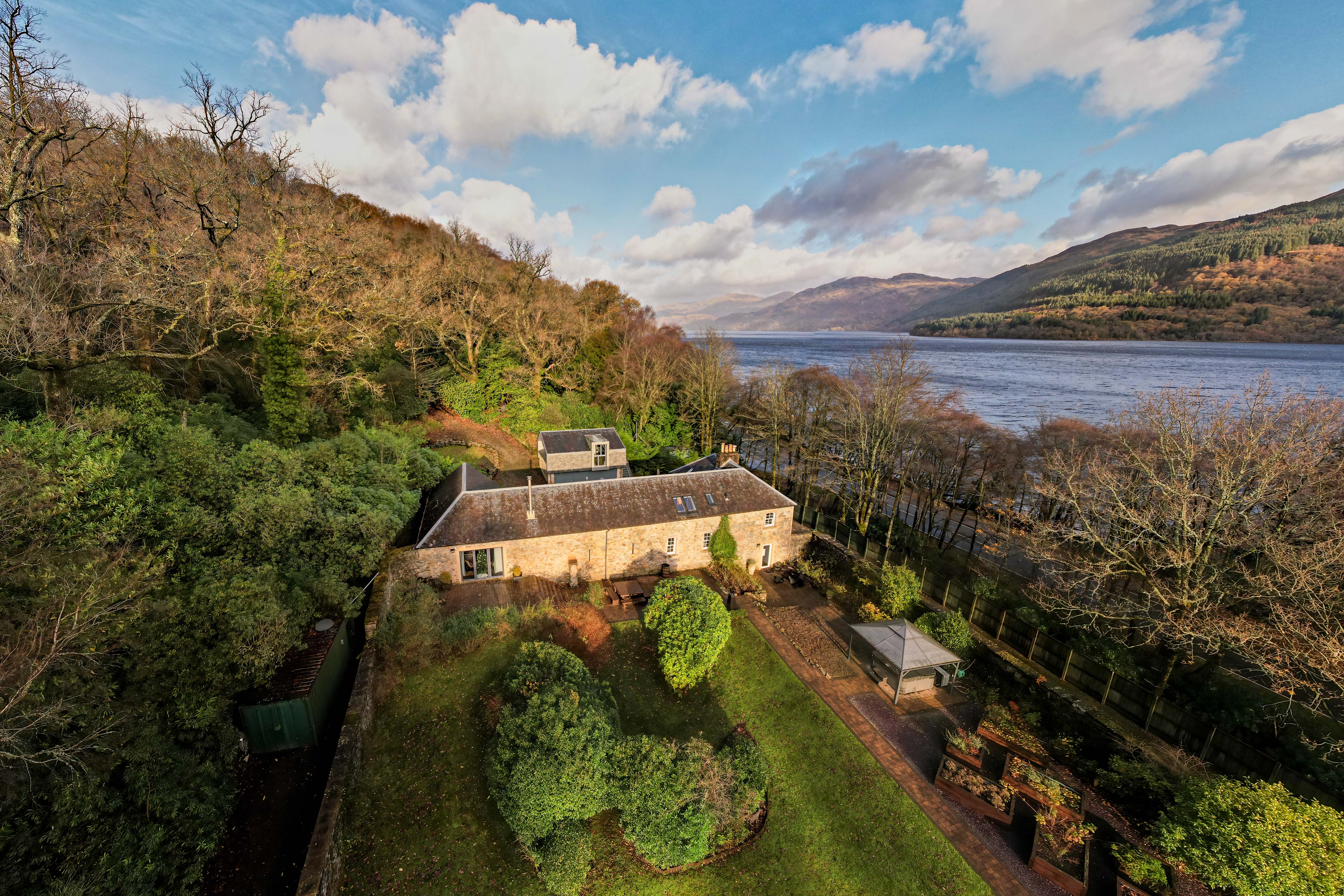 Stuckdarach - with beach access to Loch Lomond