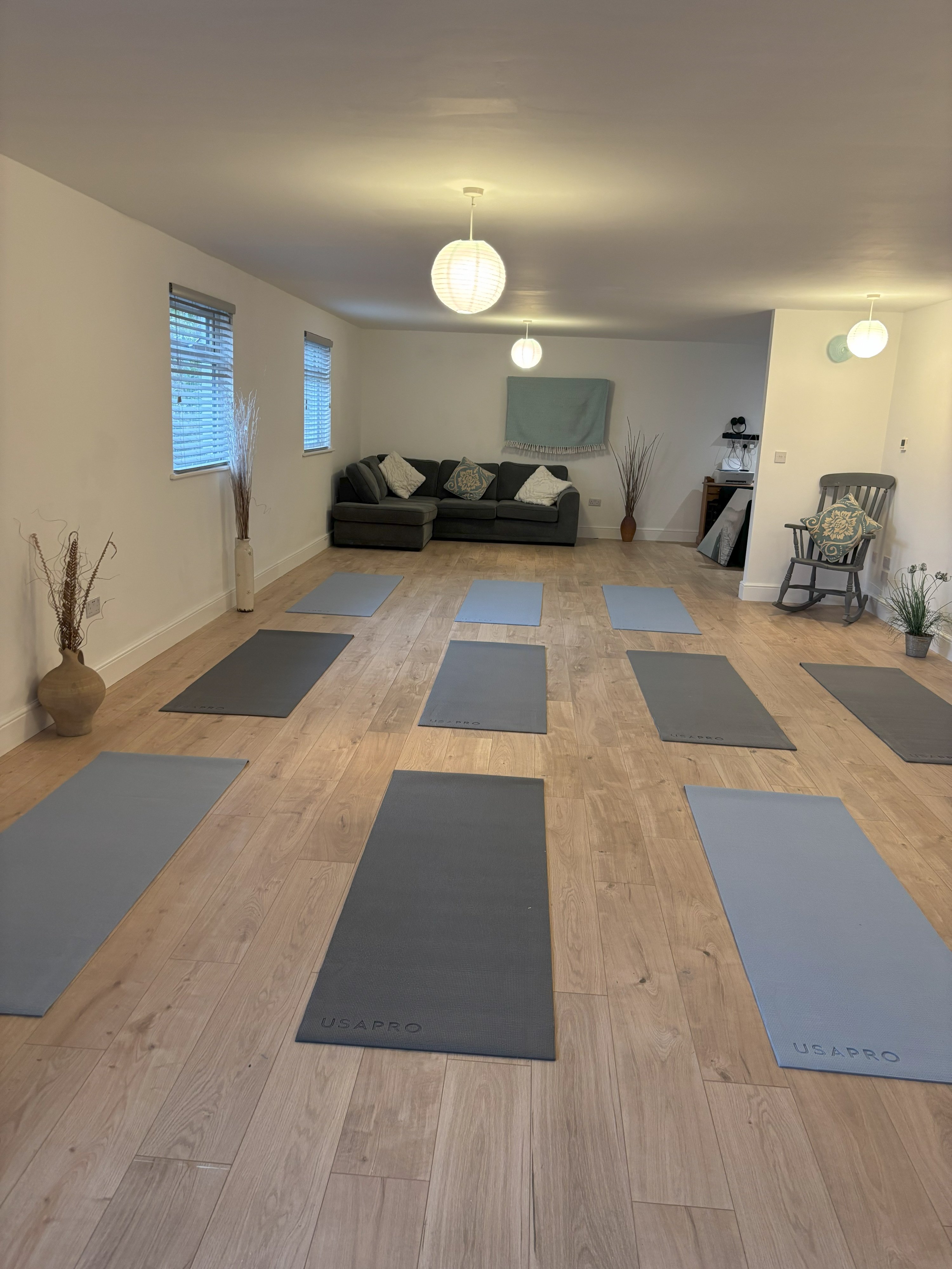 Blackfirs Farmhouse - the studio is perfect for a yoga session