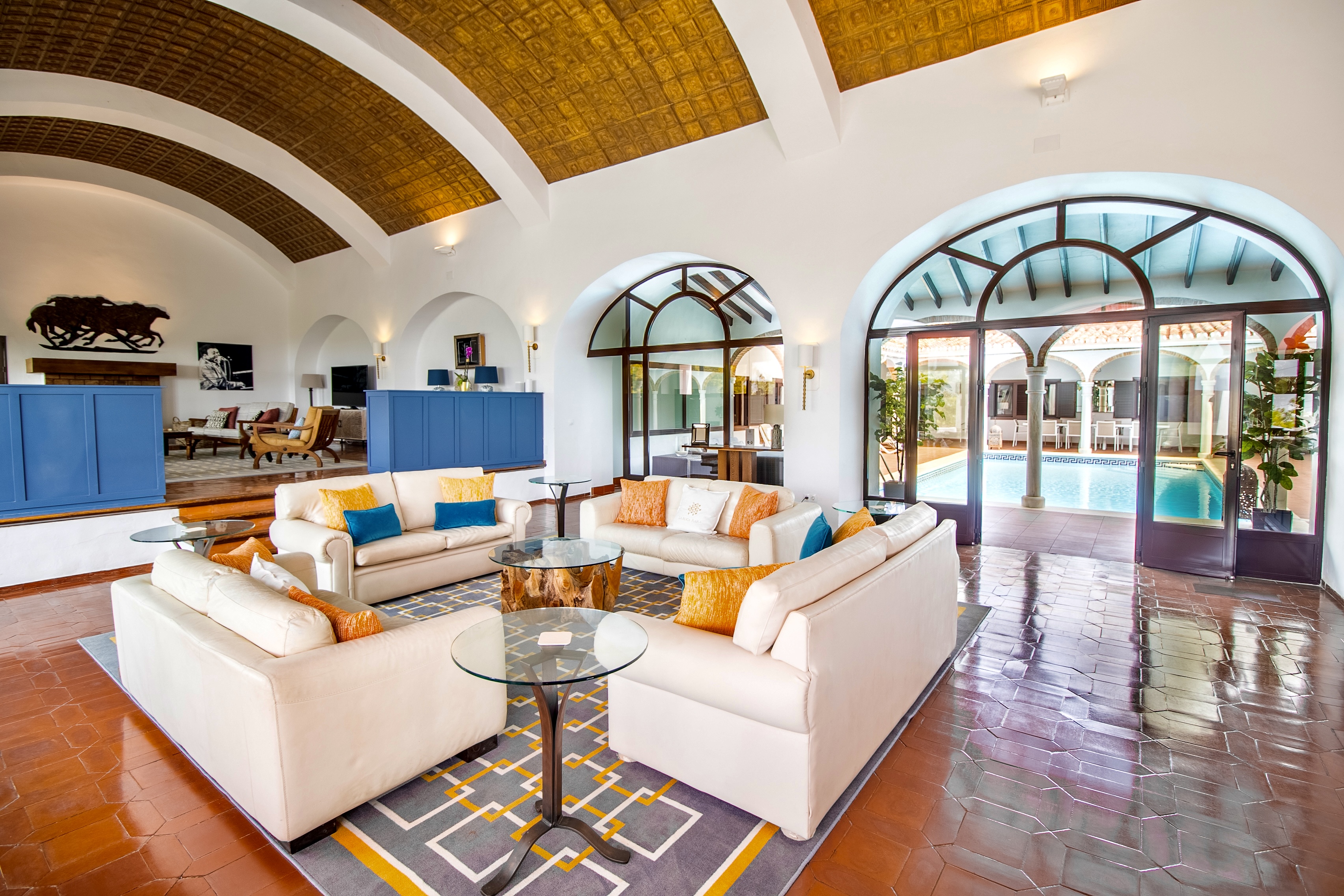 La Roca Rara - lounge with feature curved double height ceiling