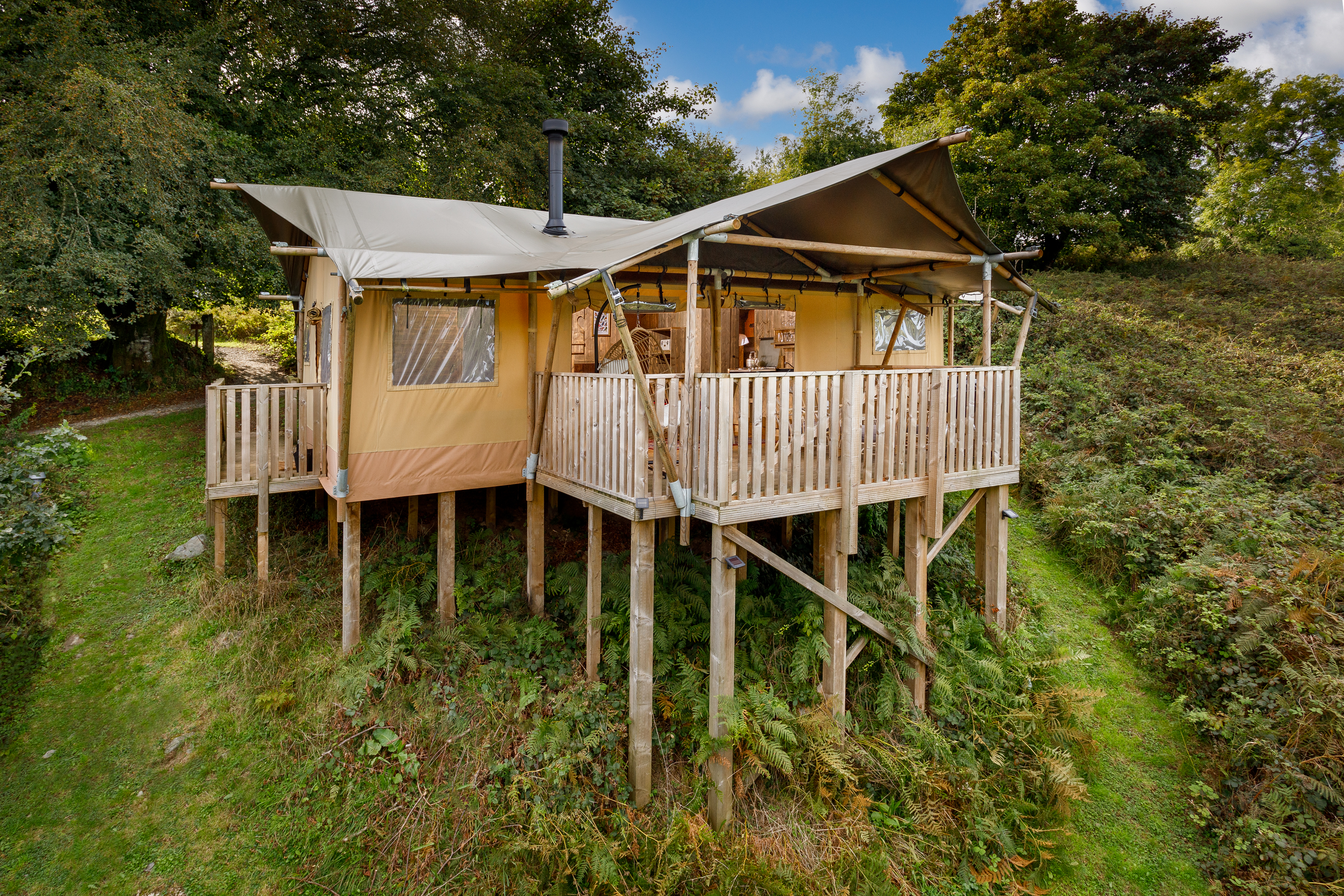 Ekopod Cornwall - external view of Ebron safari tent