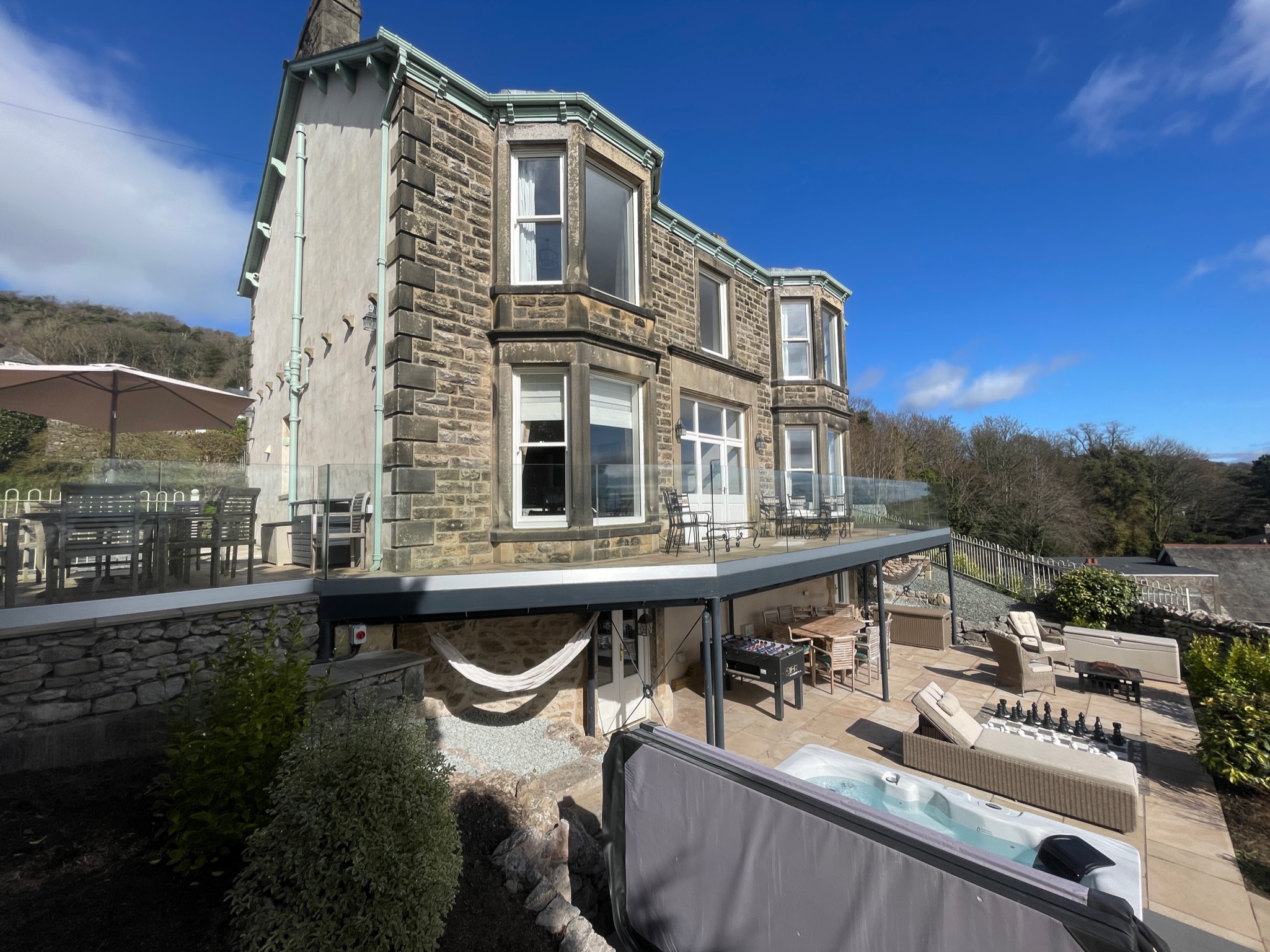 Victoria Mount - family holiday house with views over Morecombe Bay