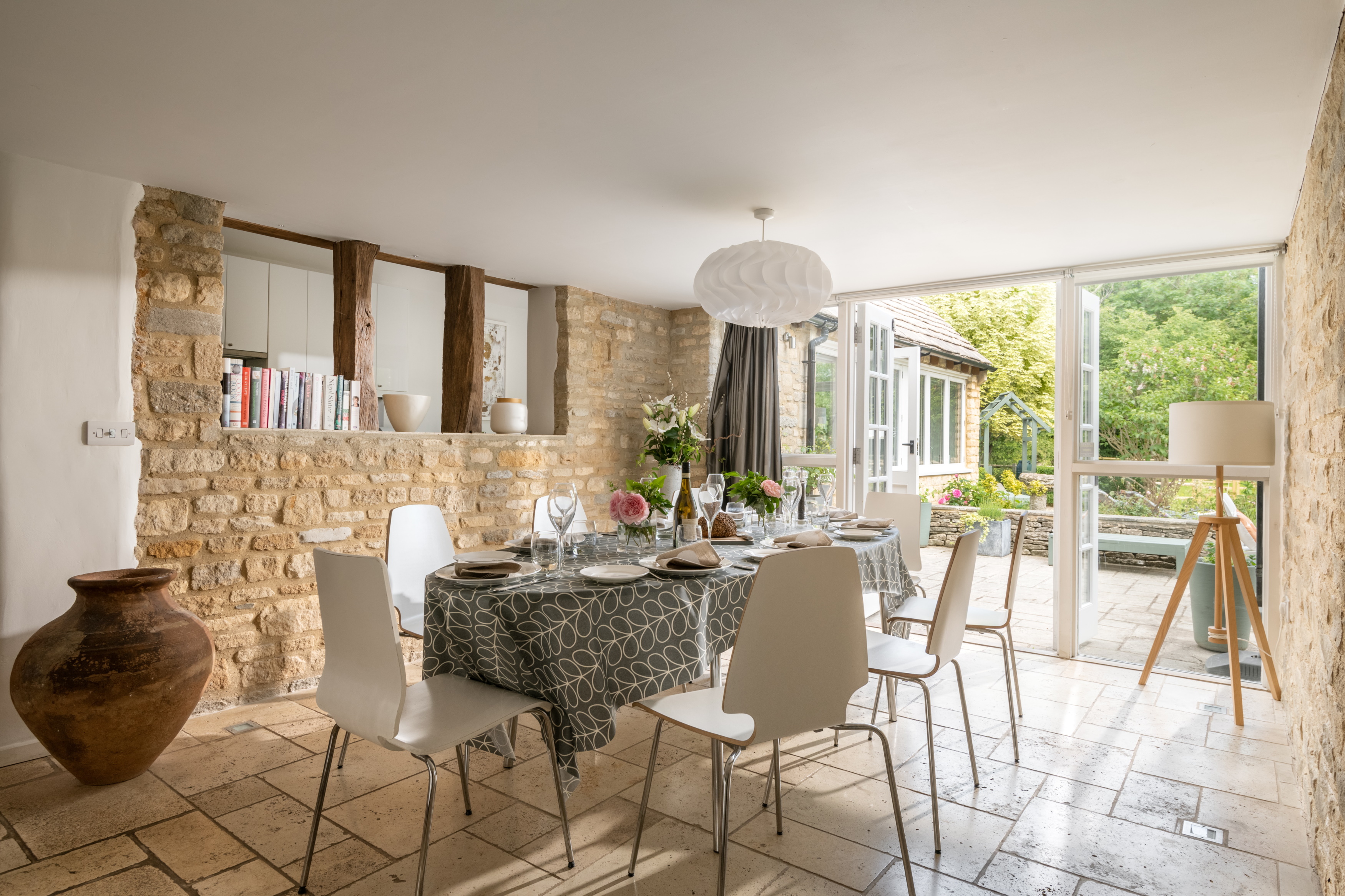 The Chestnuts - inside dining for 8 guests