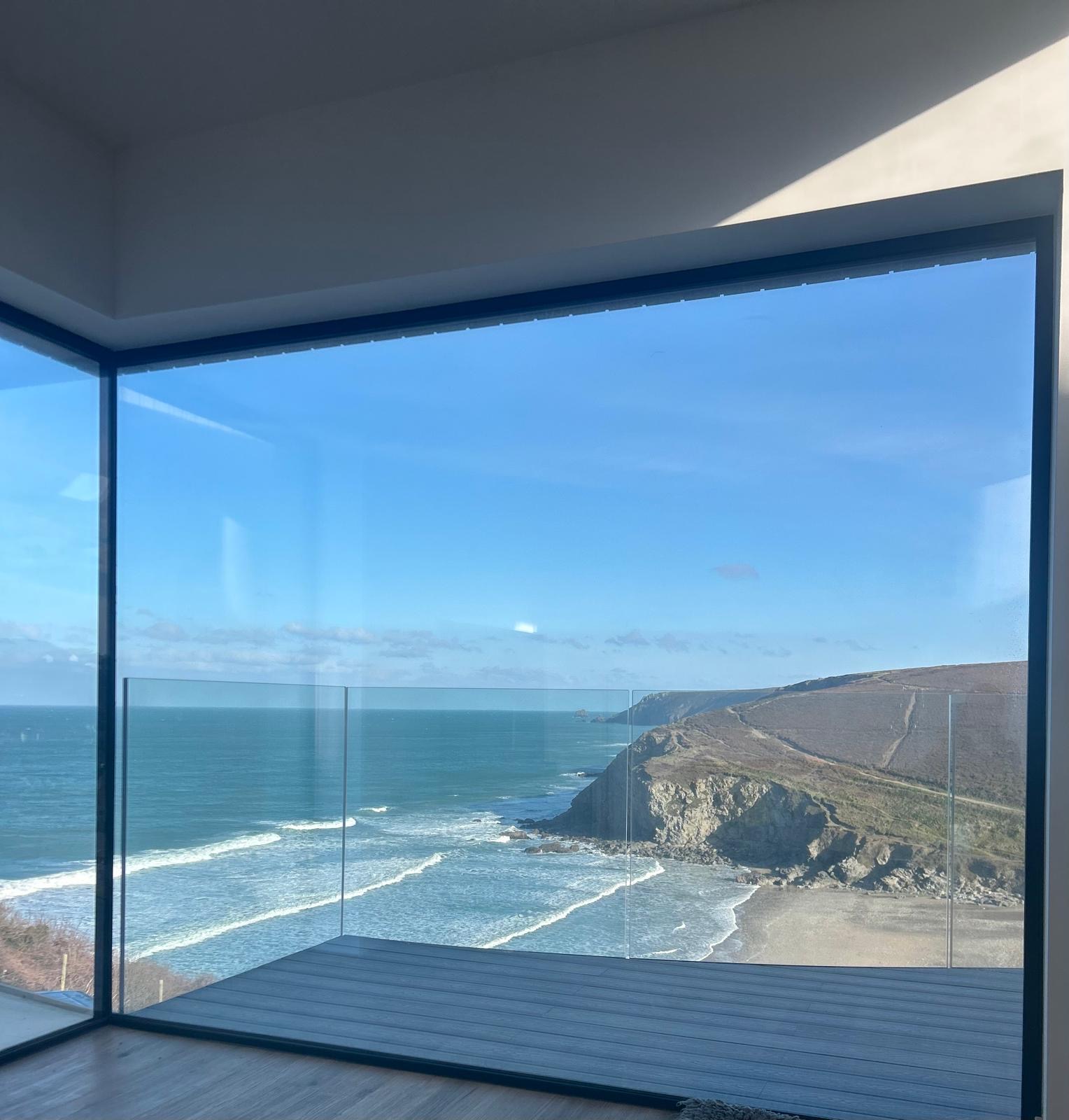 Ocean Skies - picture window views over Porthtowan Beach