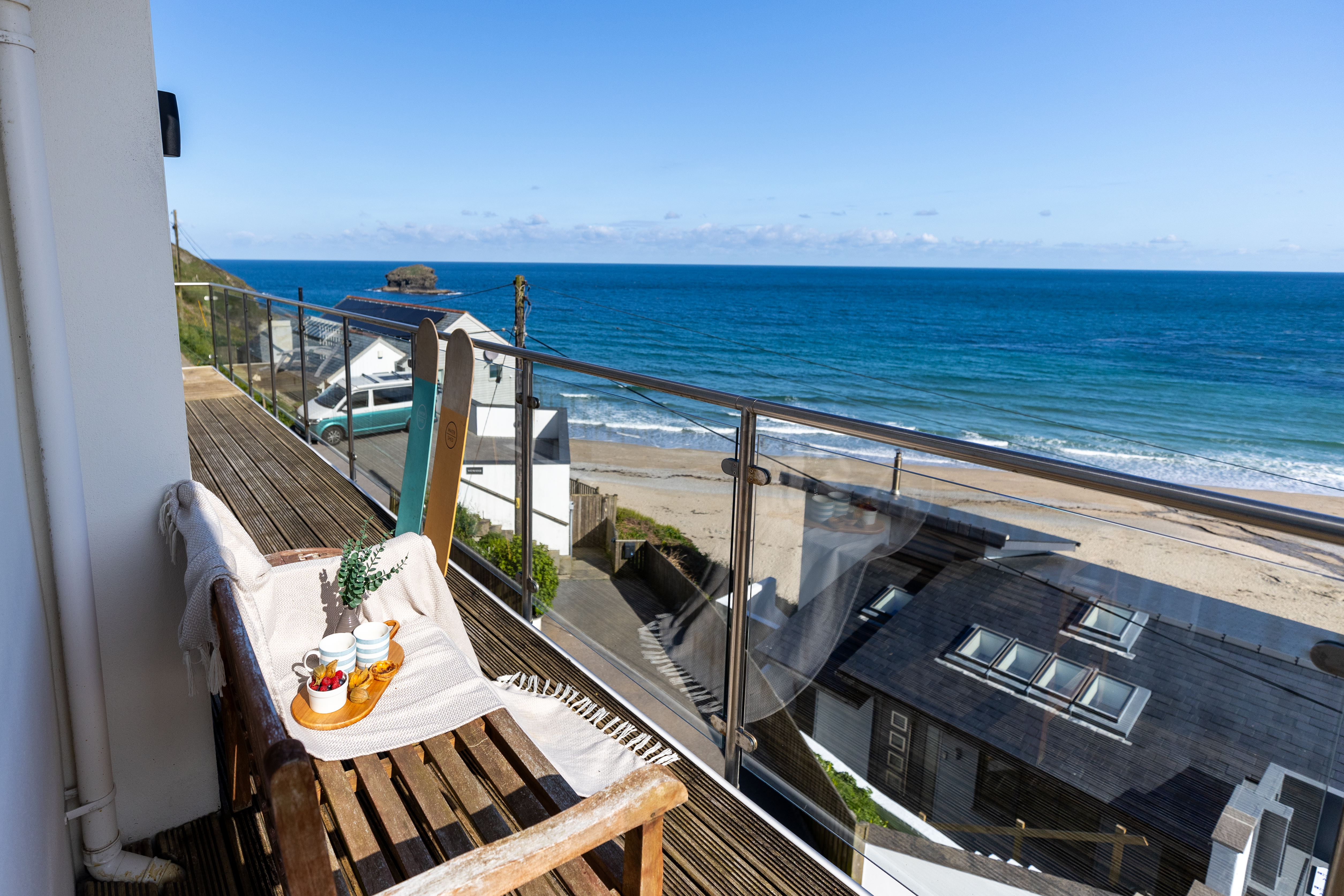 The Lookout - amazing sea views from the wrap around balcony