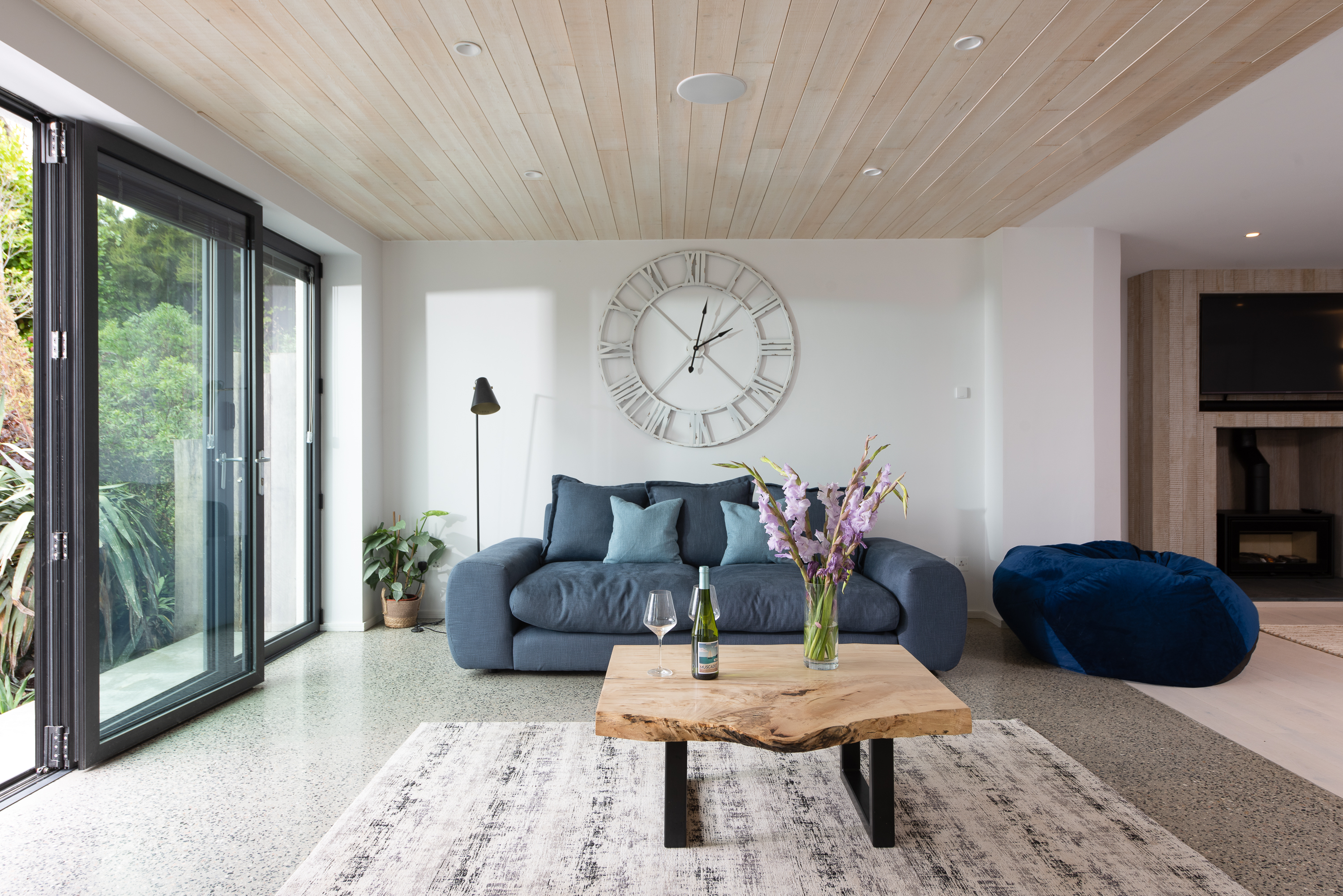 Watersend - squashy sofa and feature driftwood coffee table
