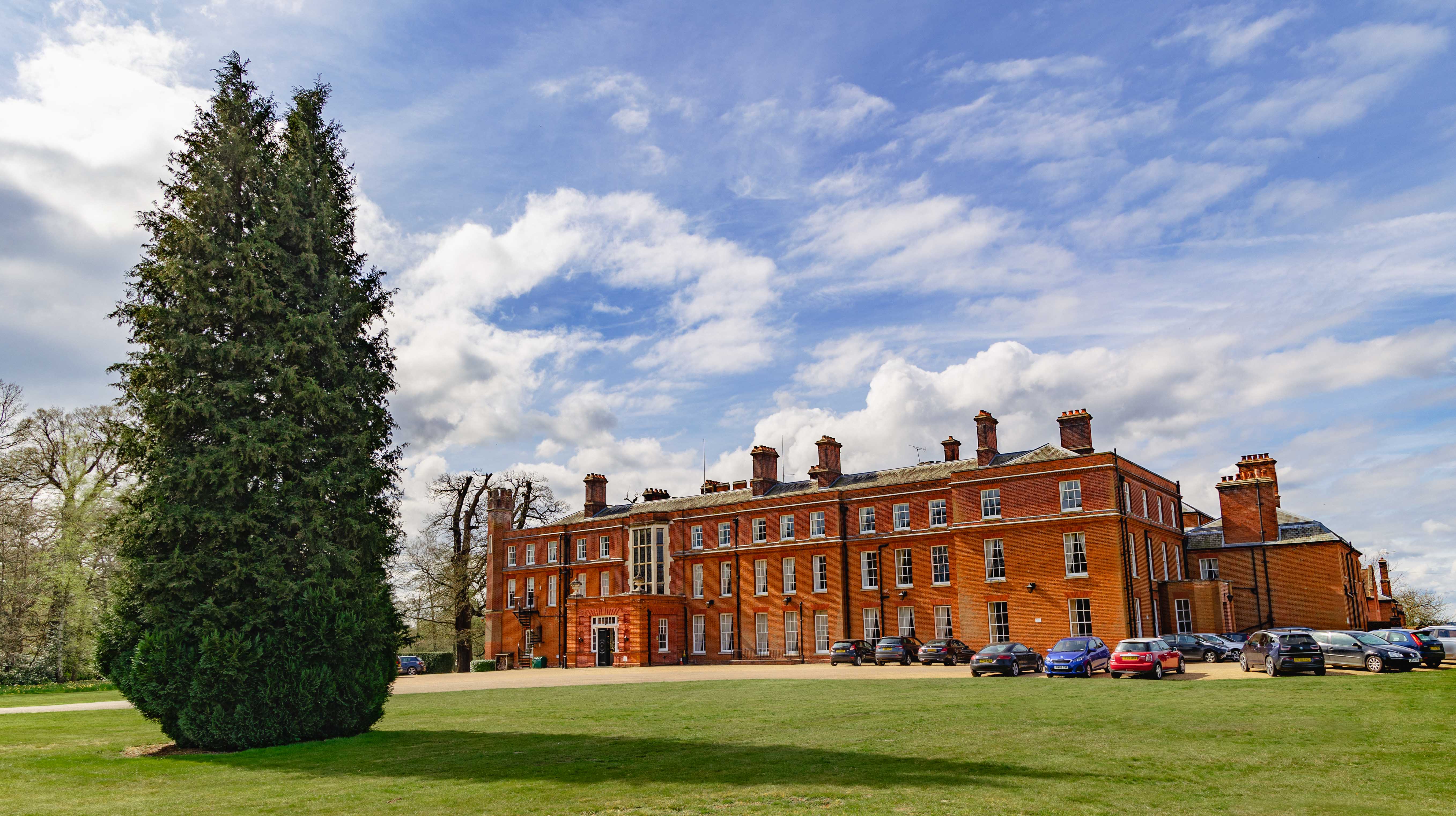 cumberland-lodge-impressive-corporate-and-celebration-venue-berkshire