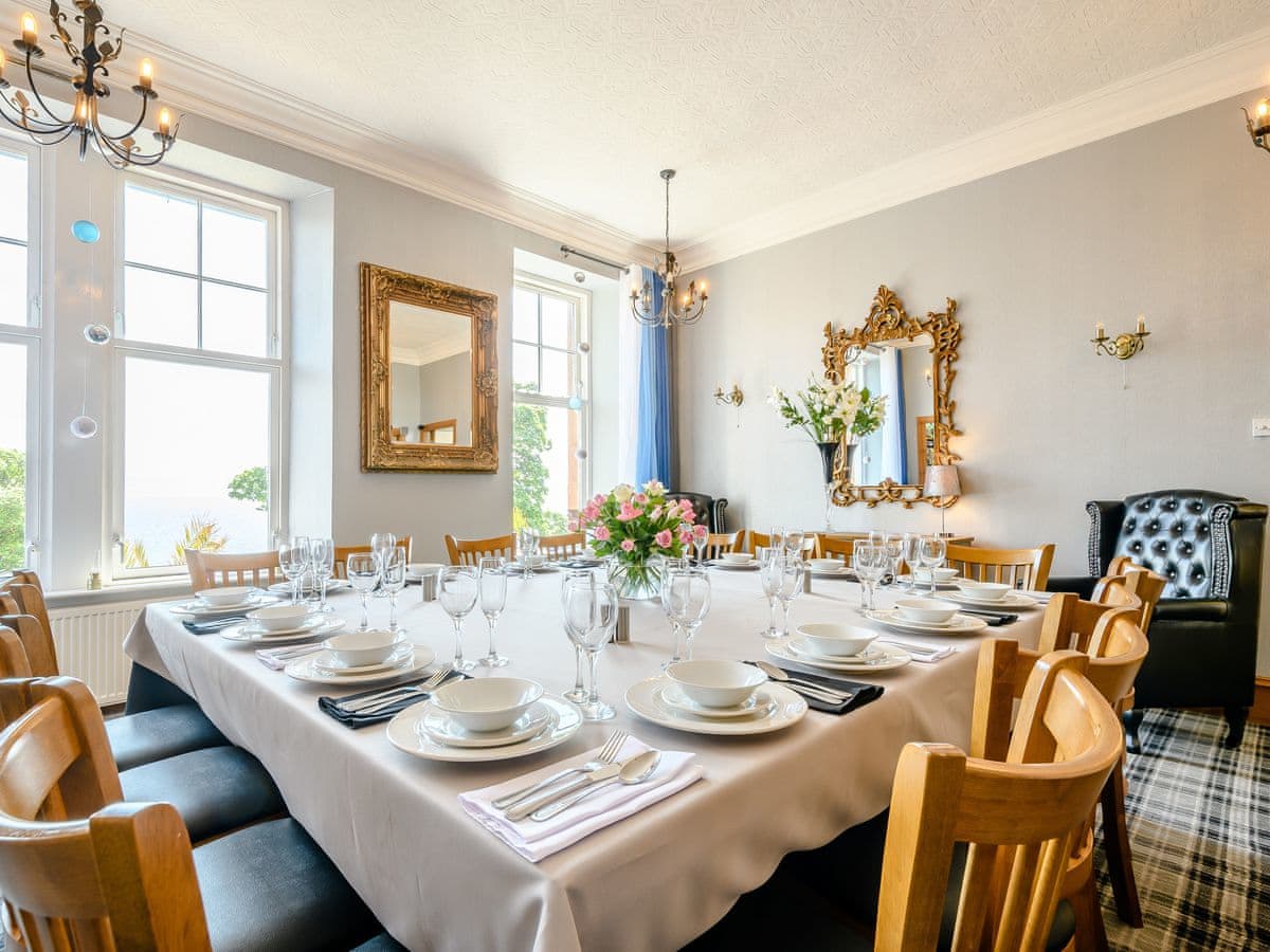 Chandlers - beautiful light and airy dining room