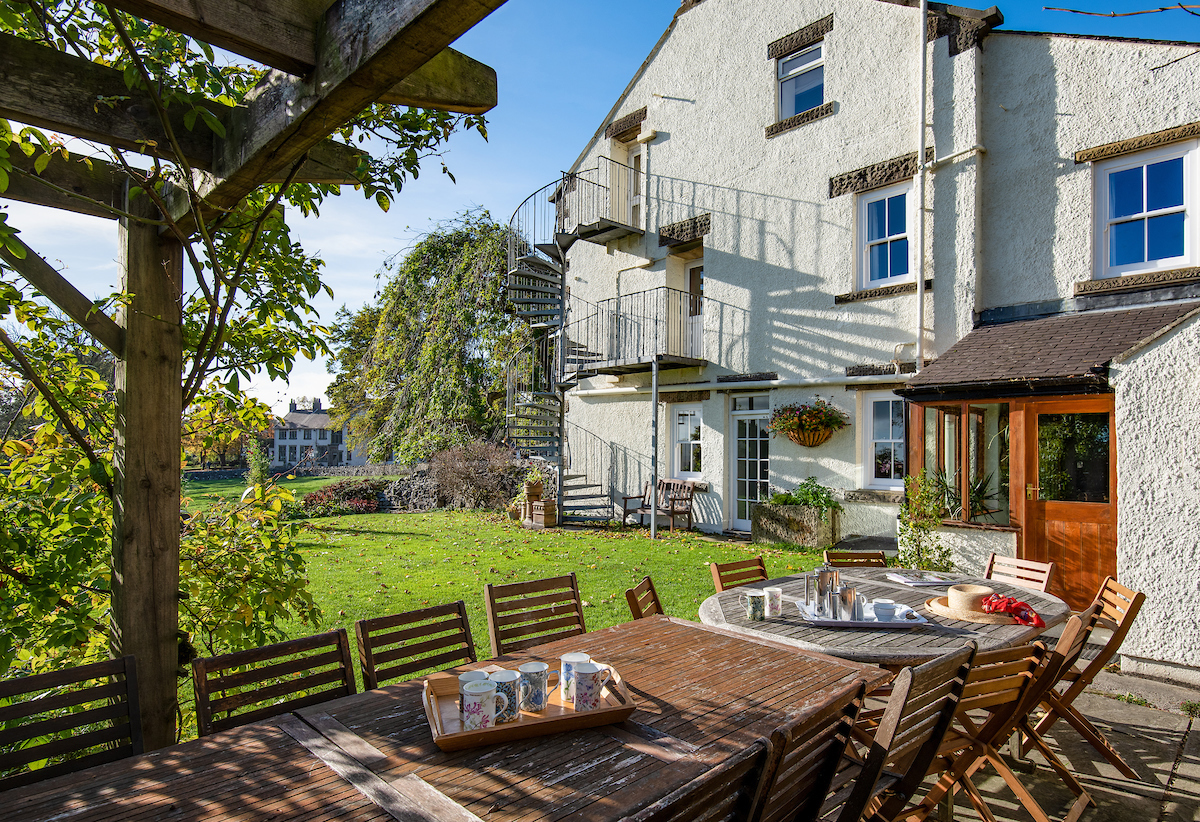 Manicured rear garden