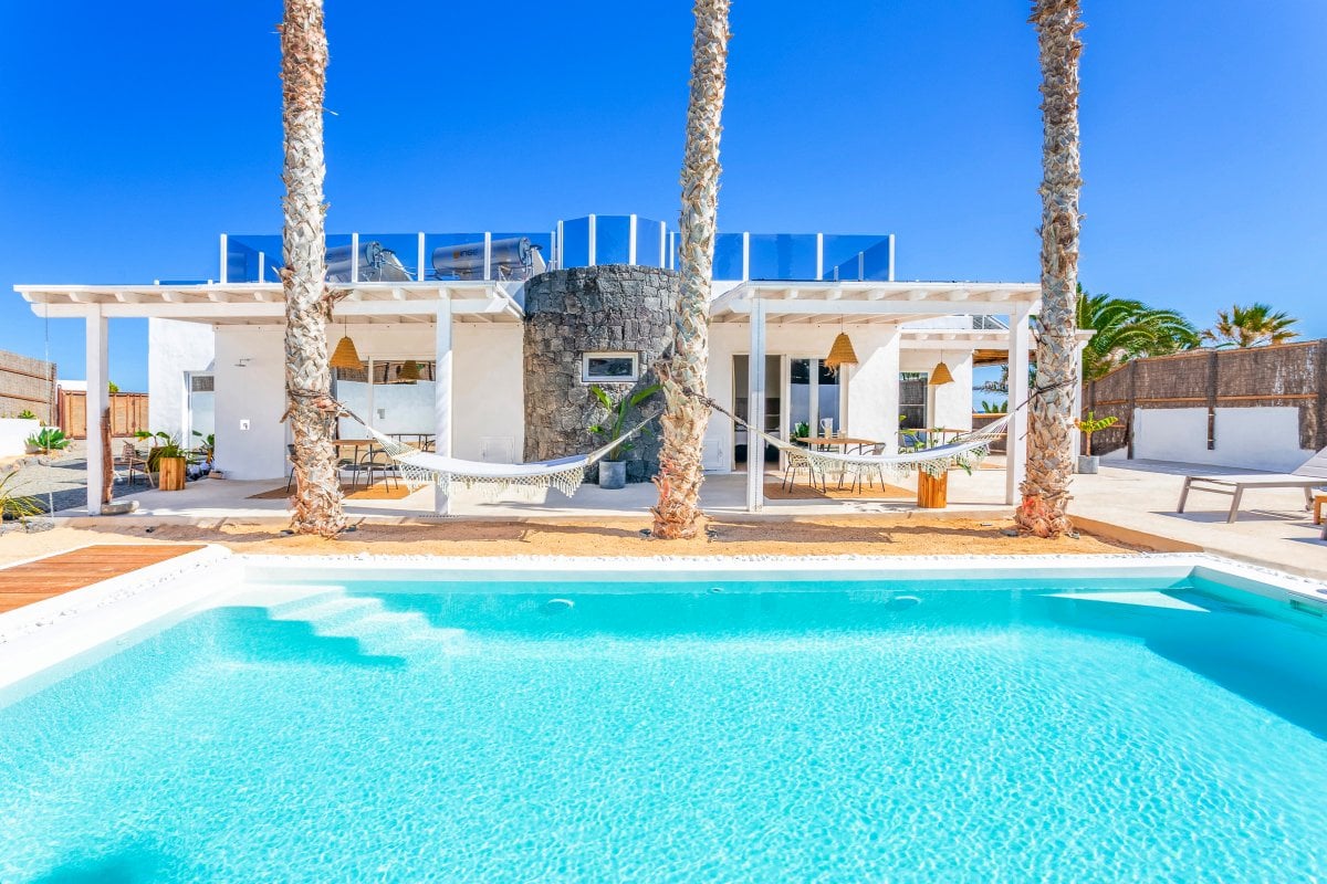 Eco Beach Villa - solar heated swimming pool