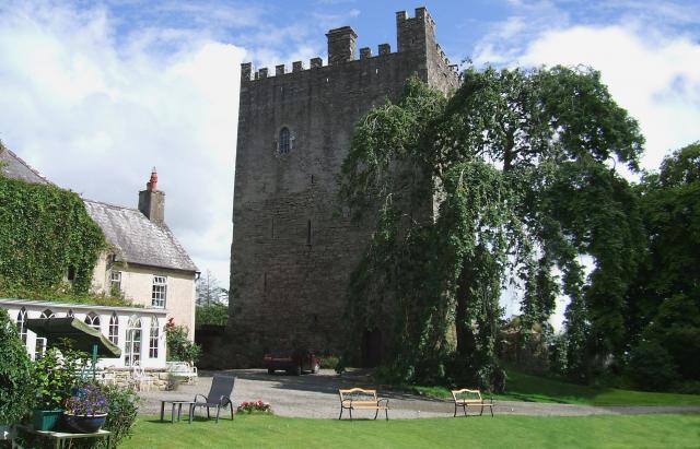 Ballaghmore Castle and Manor House B and B