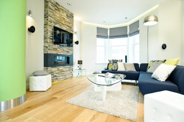 Spacious Lounge with wall mounted TV