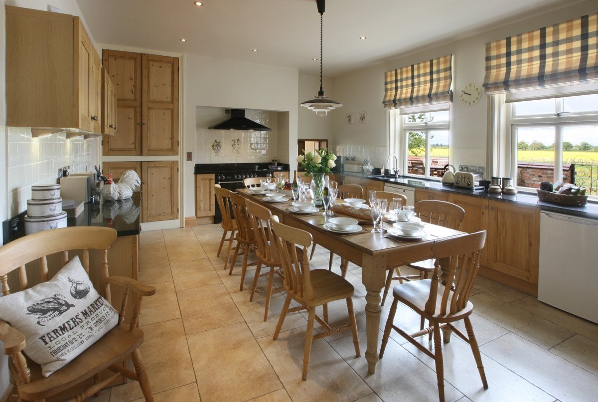 Large Farmhouse Kitchen