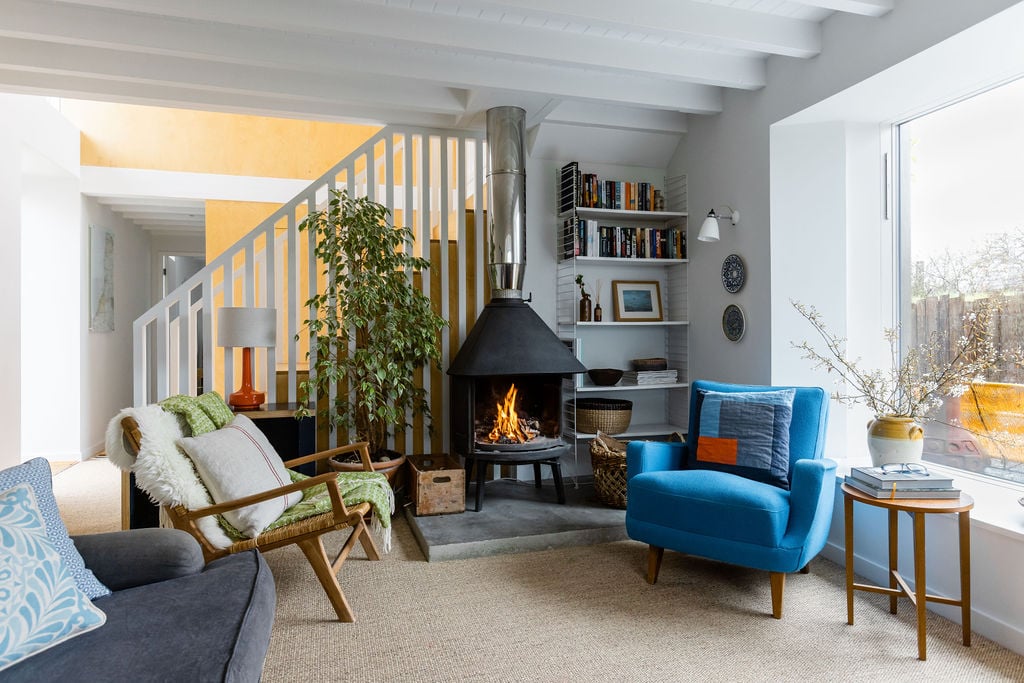 Cosy wood burner in the living room - Cob