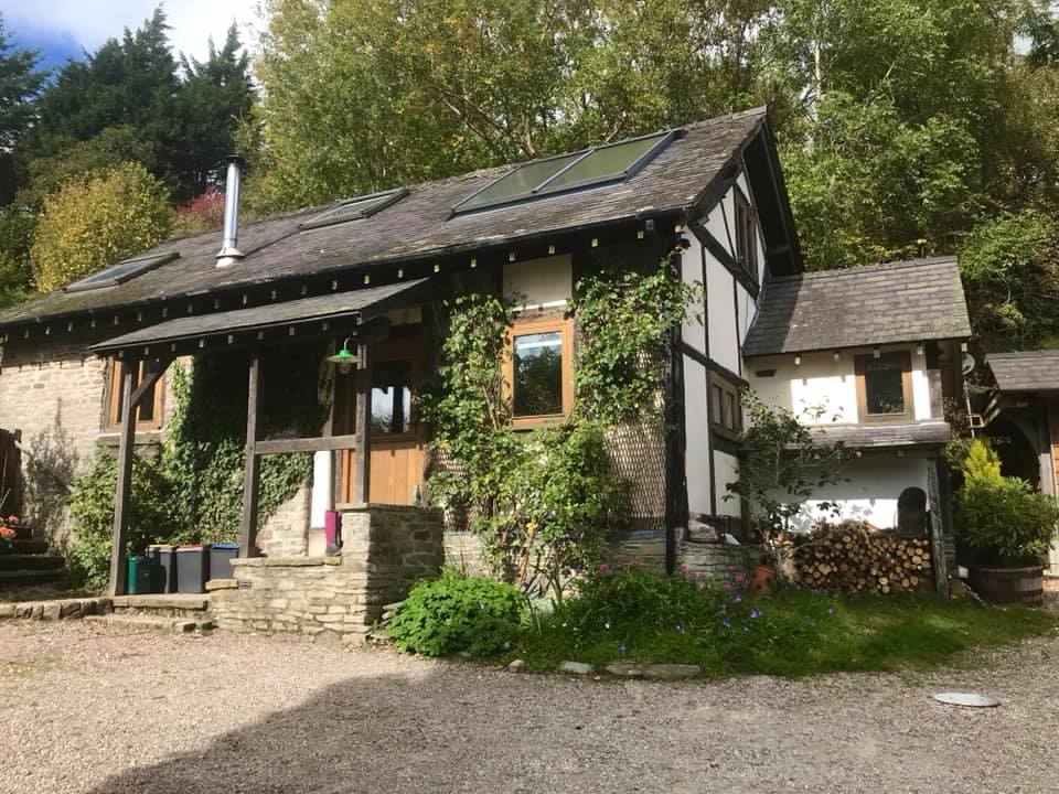 Alpine Cottage - Sleeps 4