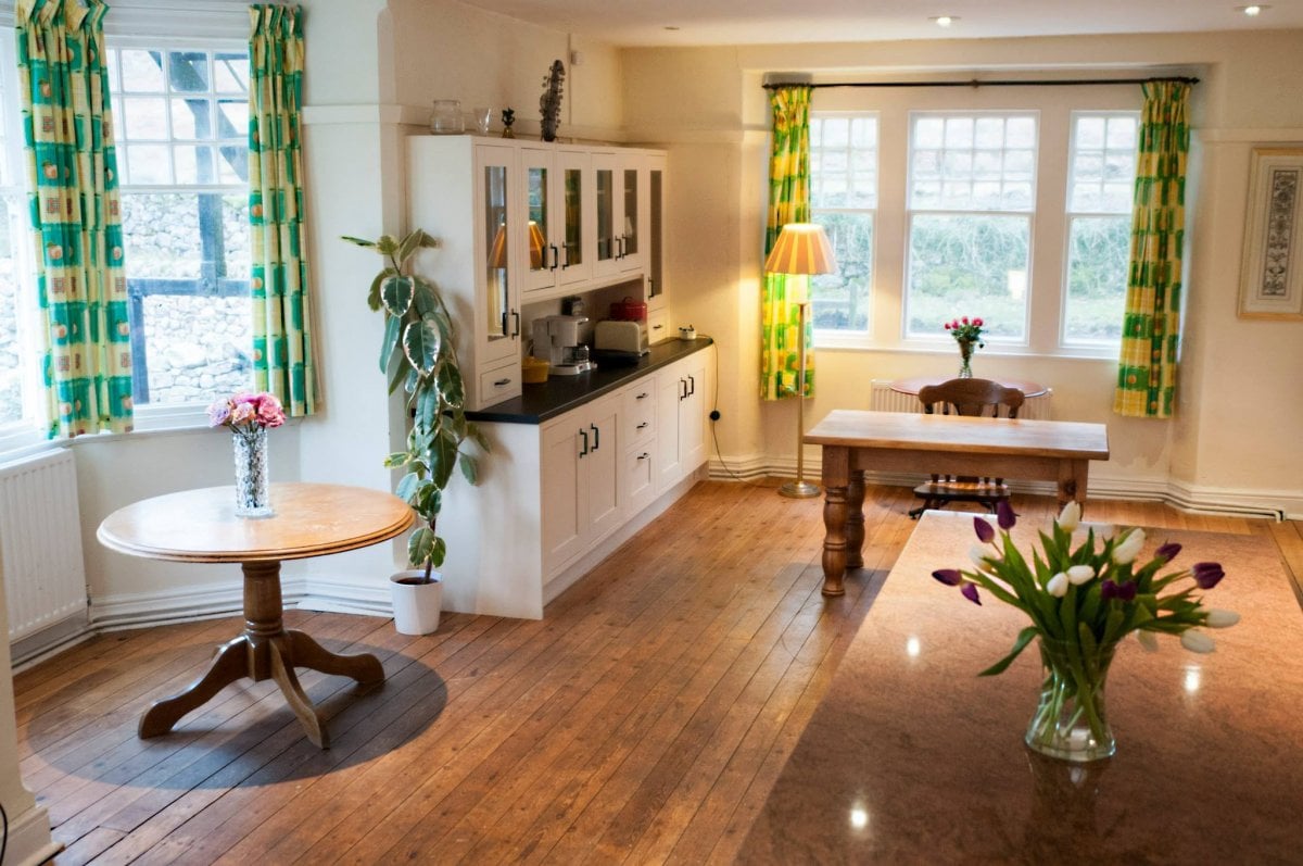 The spacious kitchen dining room at Stanley House