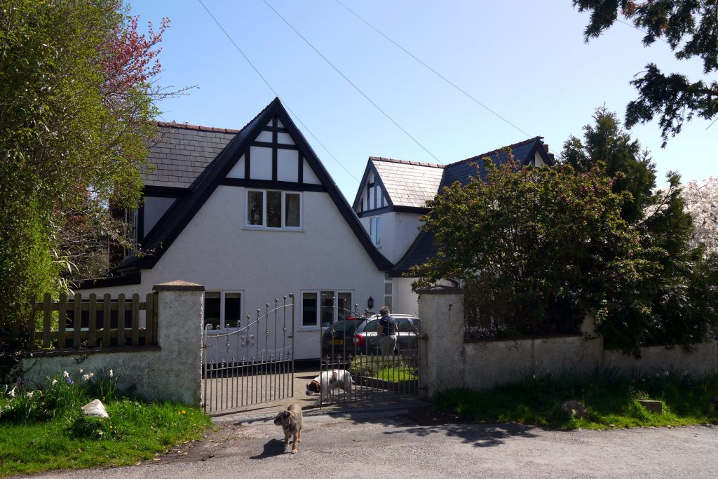 Dog friendly Myrtle Cottage