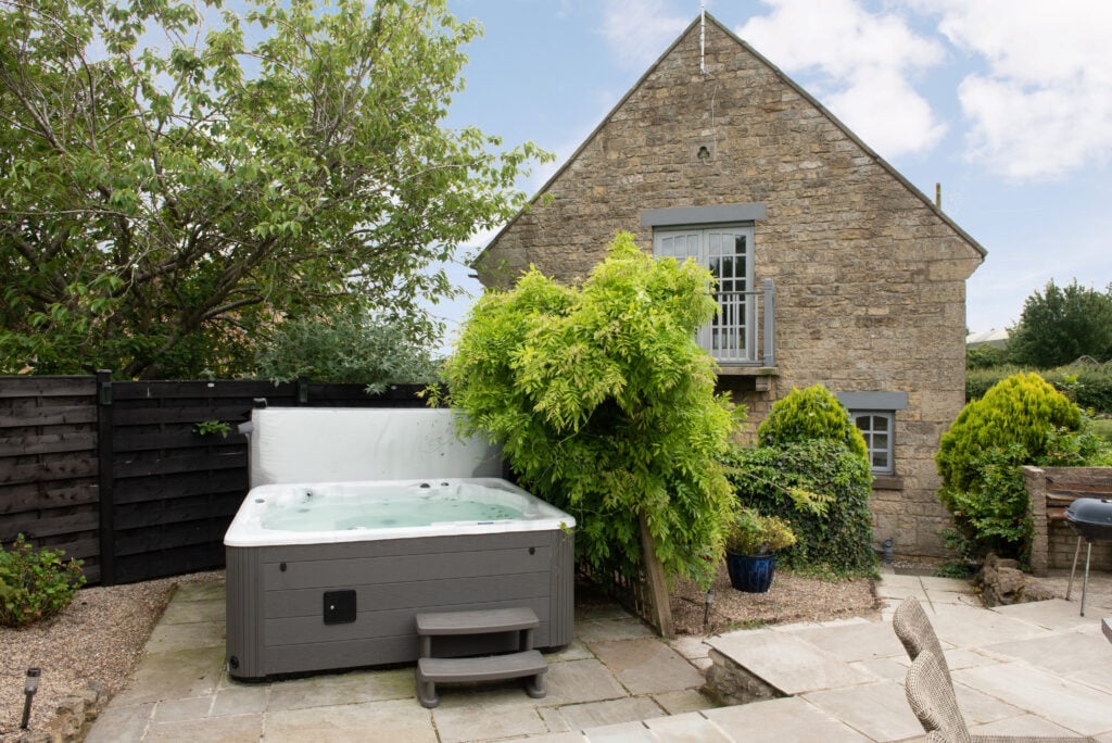 Hot tub at Chapel Lodge