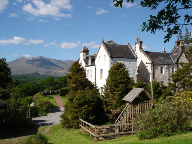 Ardbrecknish House next to Loch Awe & Ben Cruachan