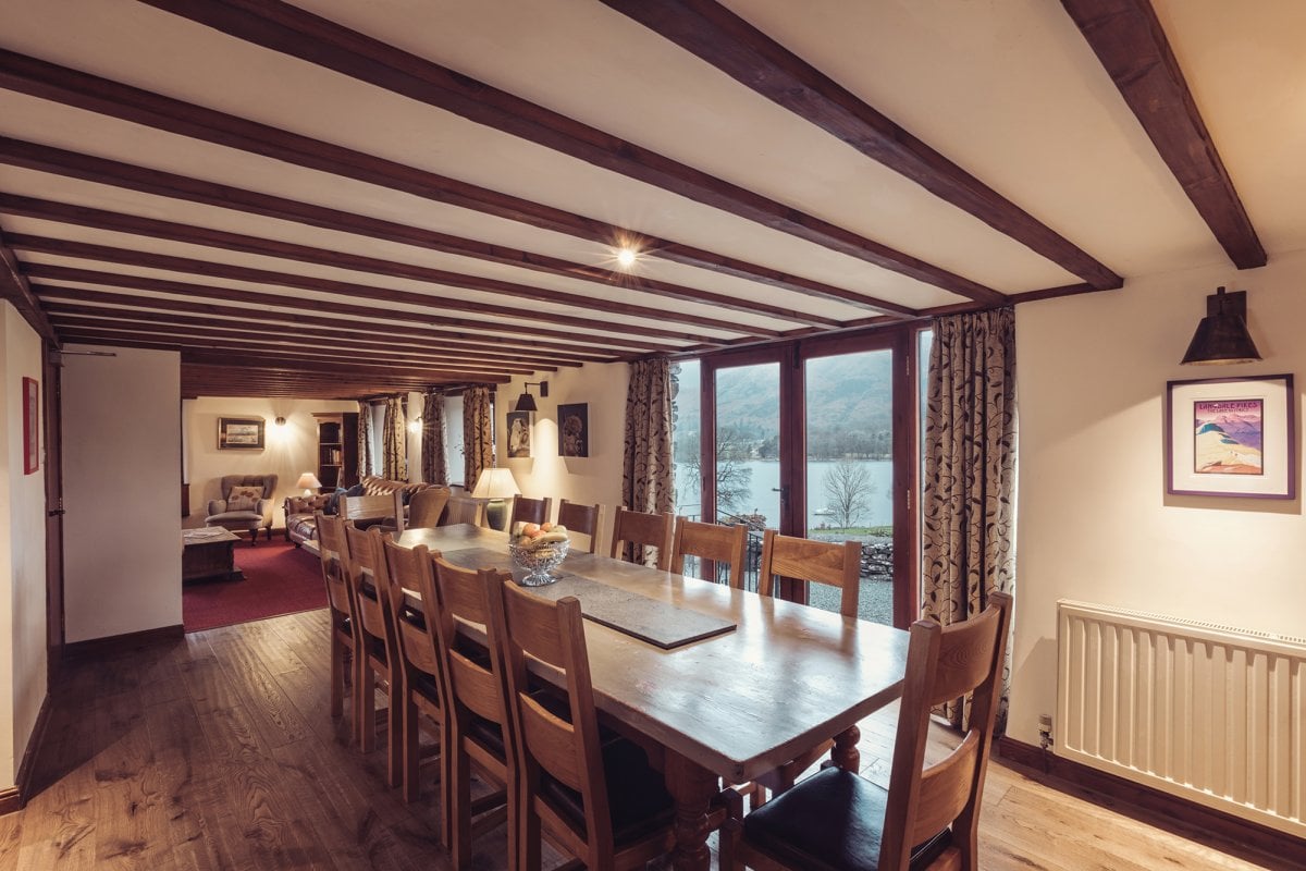 The Barn cottage - enormous open plan dining room