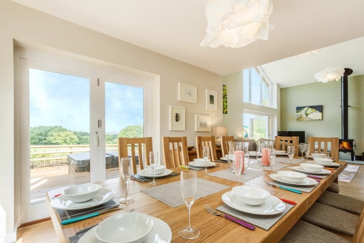 Blackdown Views - light and airy inside dining for 12