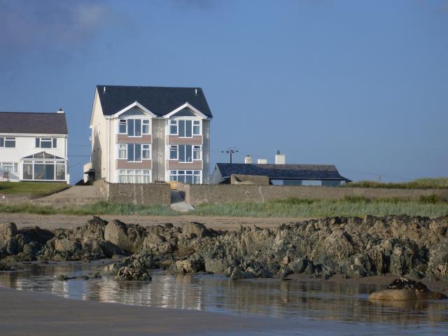 Craig Llydan (right hand side of the house)