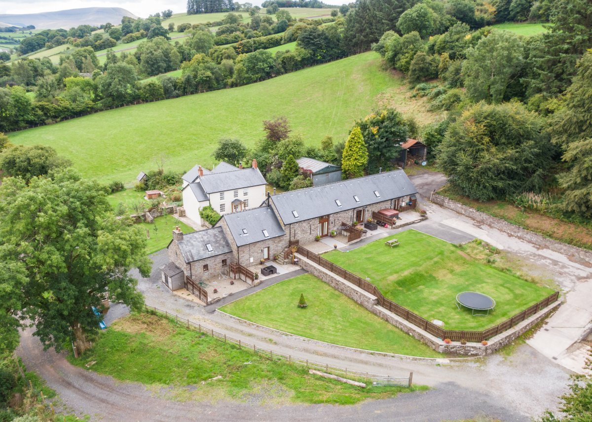 Onnenfawr Farm