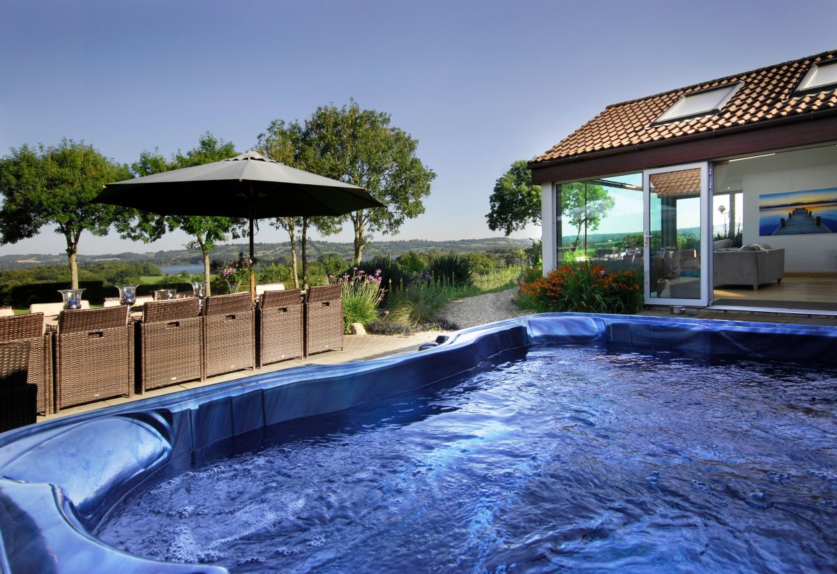 Kingsley Estate - hot tubs for ultimate relaxation with friends and family
