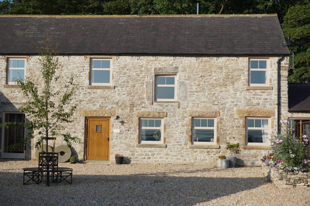 Beautiful stone barns - This is The Hayloft that sleeps 12