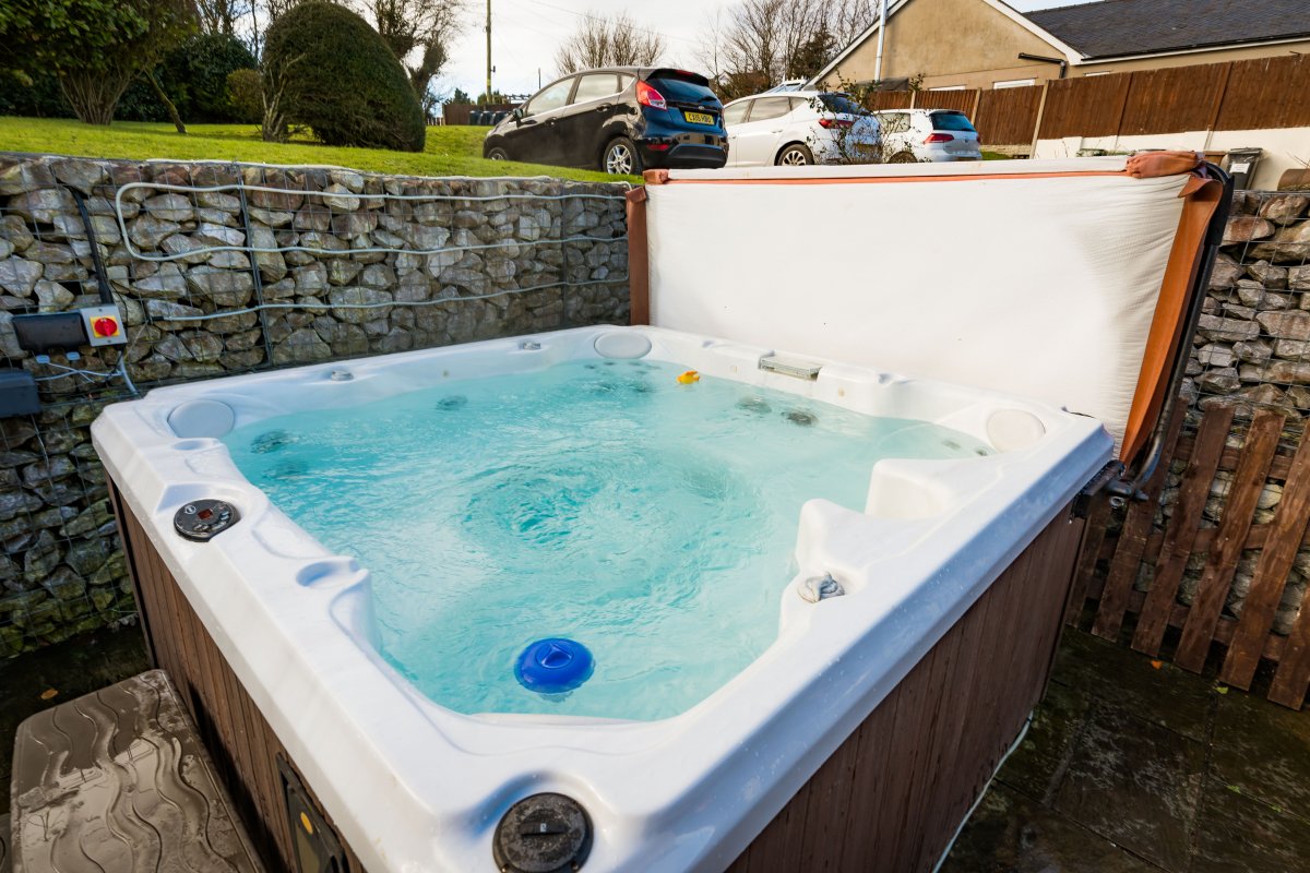 Outdoor Hot Tub