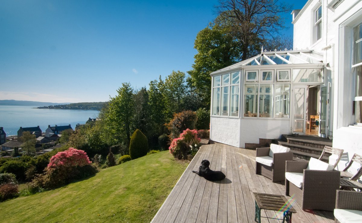 Sleeps 15