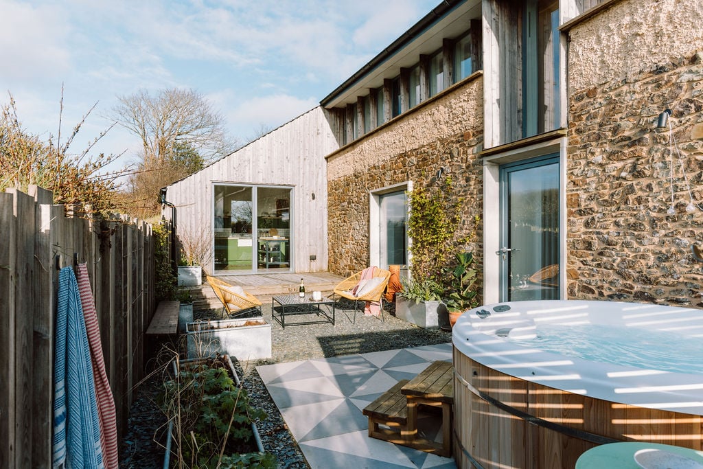 The Cob at Venn Farm, accommodation near bude