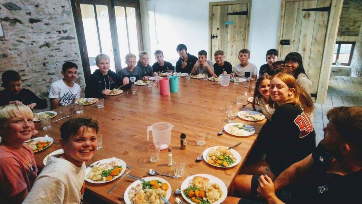 Back to the bunkbarn for a hearty supper and talk of the days activities