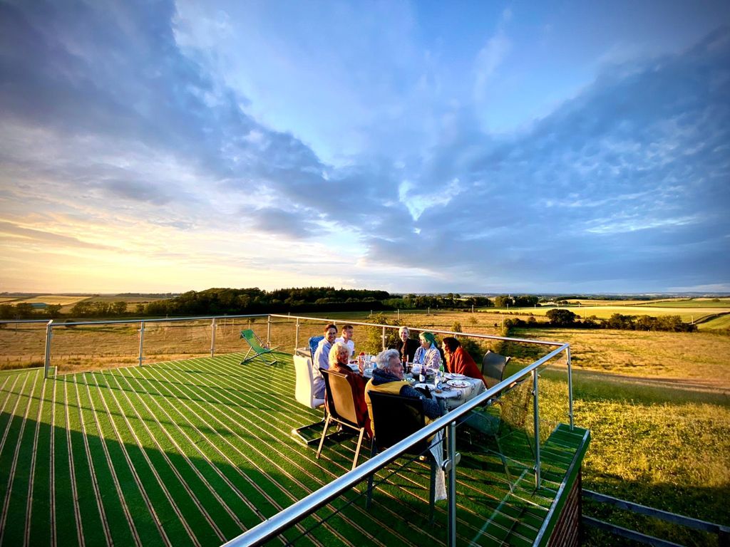 Galrigside - al fresco dining on the deck with panoramic views