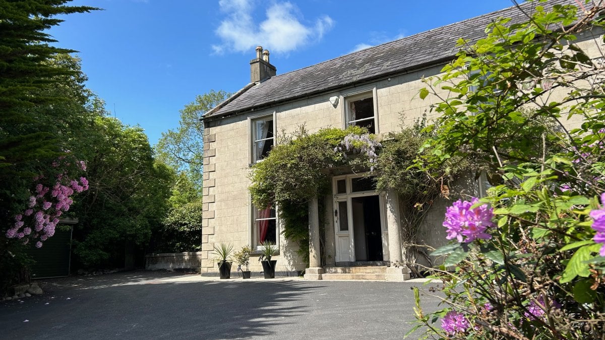 Annsborough House - front