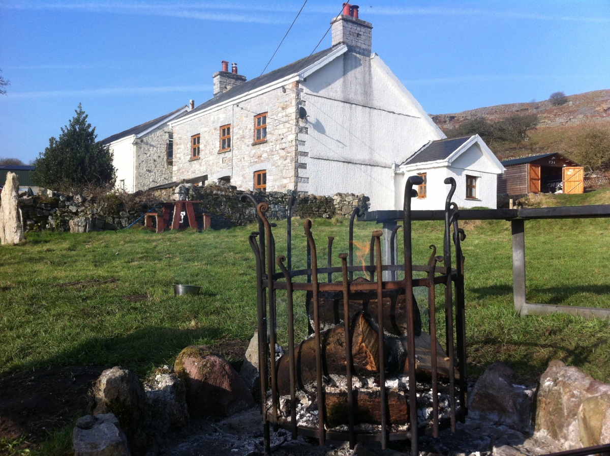 Sit out with an open fire and enjoy the stars