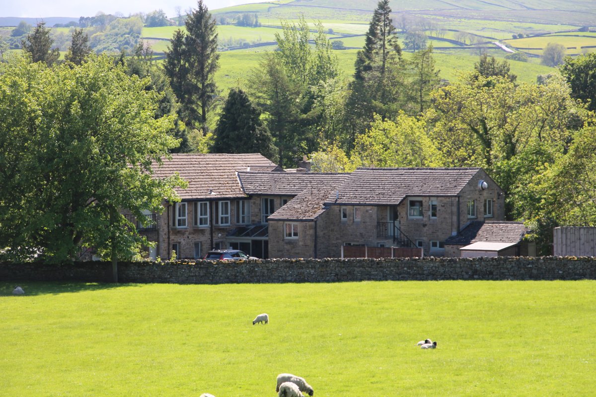 The Old Dairy dormitory - Family room with views across the Farm