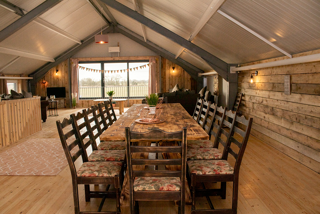 Barn - Dining for 18 - 24