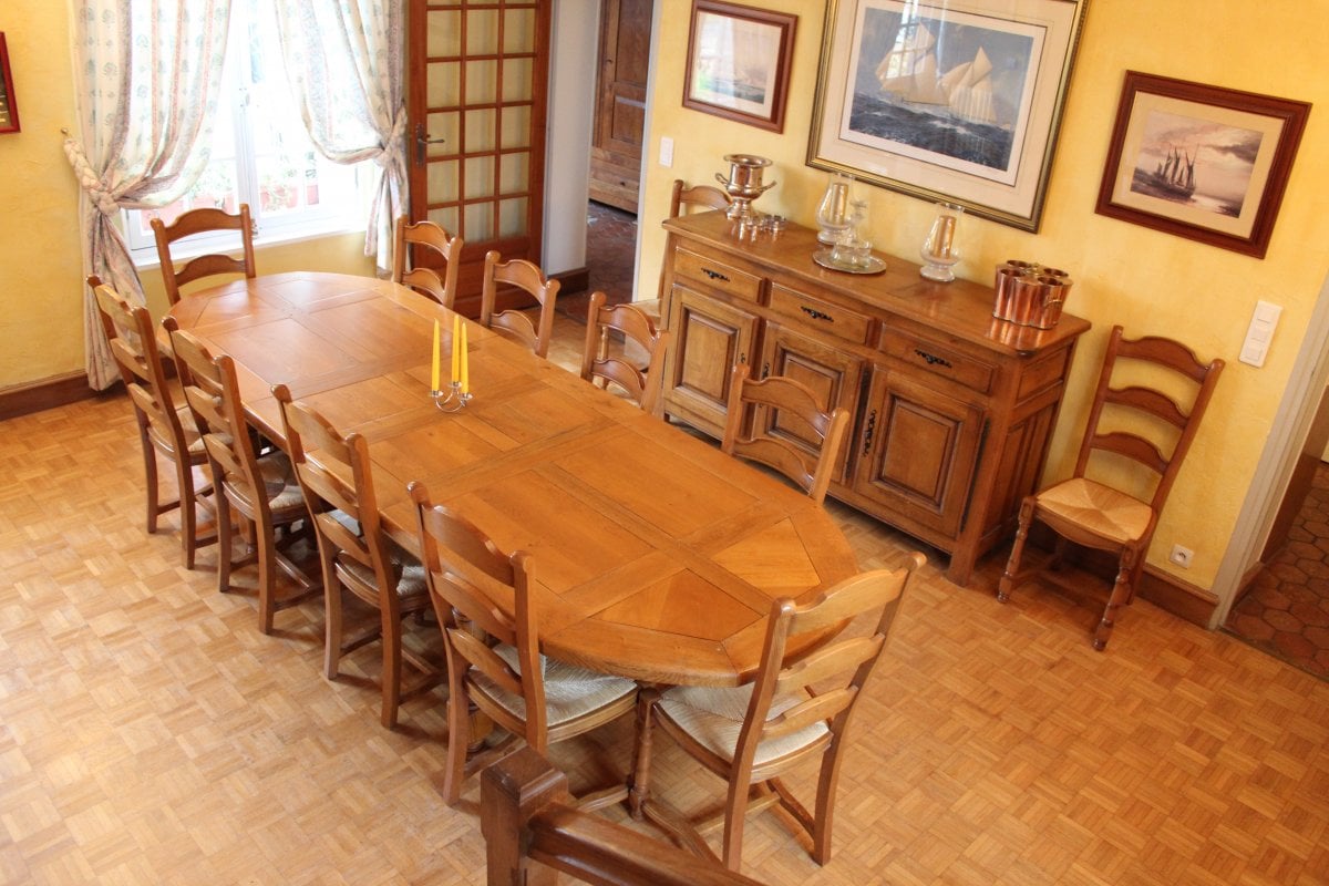Maison Theresa dining room