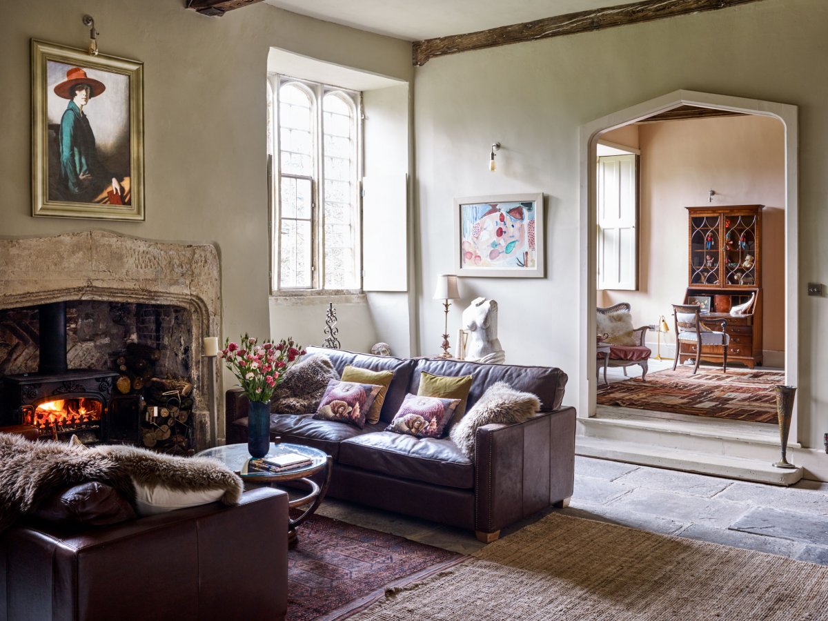 Magnolia Manor - spacious lounge