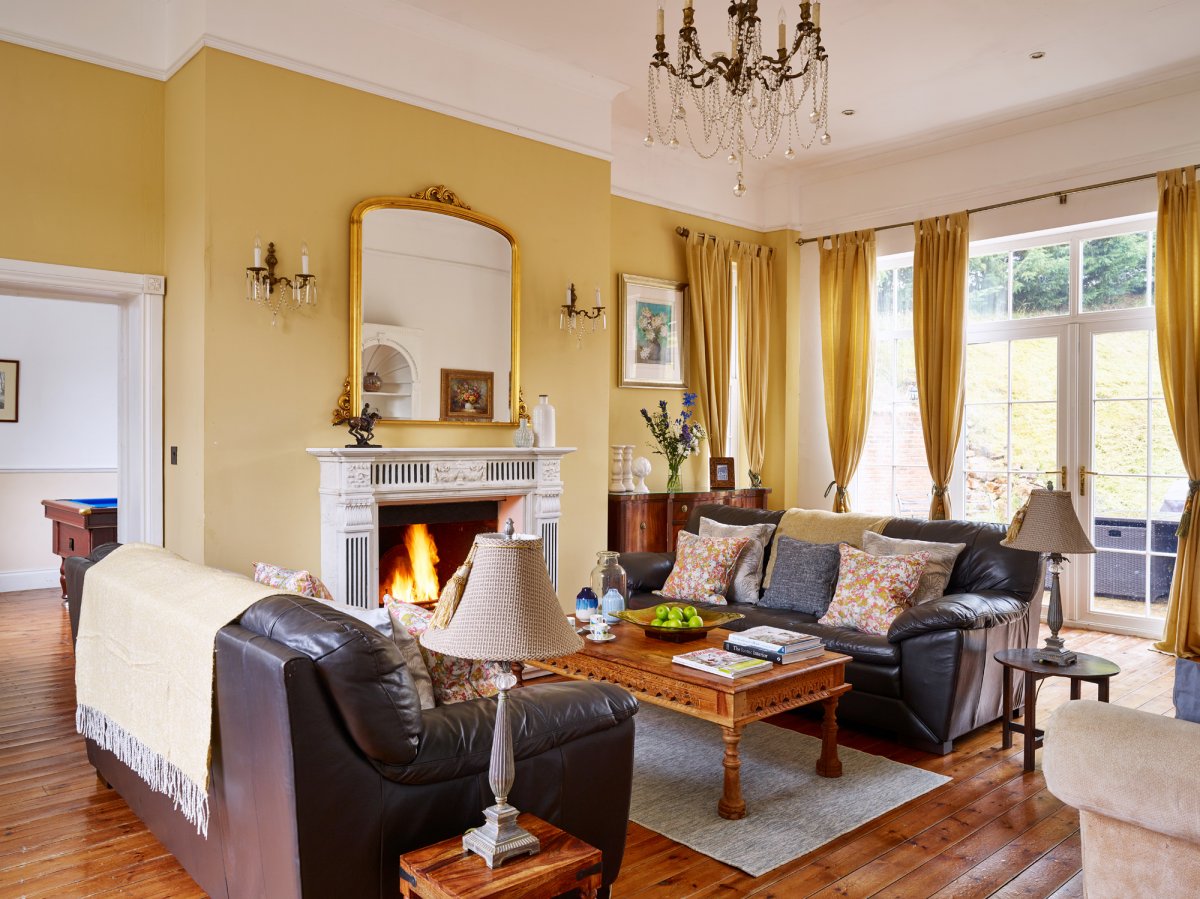 Light, bright and airy south facing sitting room