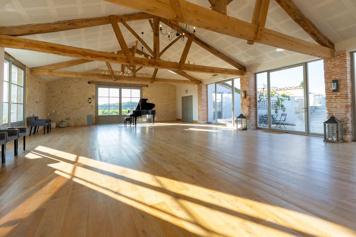 La Balie - fantastic activity studio with vaulted ceiling