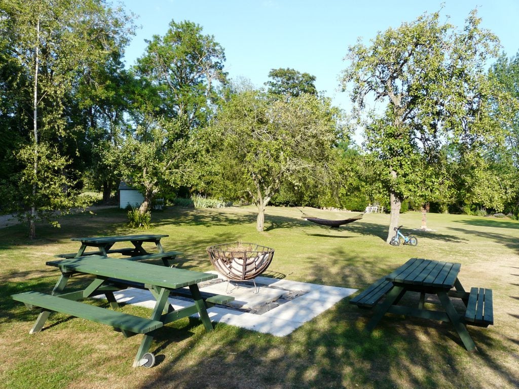 Upper Court fire pit and picnic area