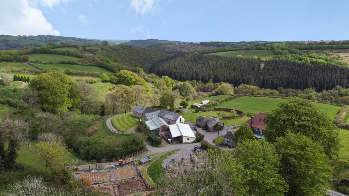 The bird's eye view of West Hollowcombe Farm
