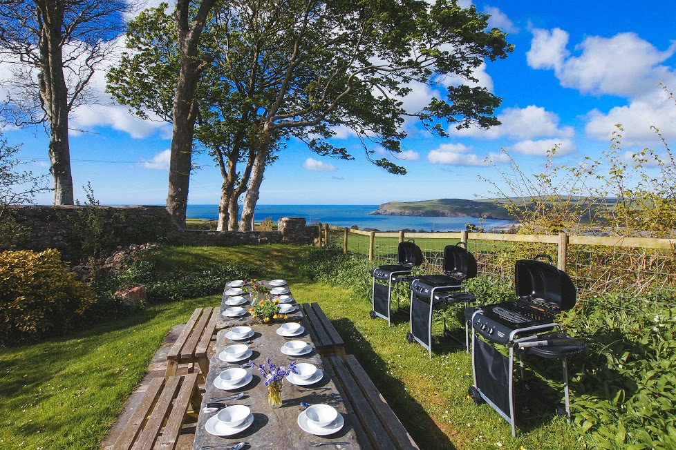 Garden with Barbecues and View beyond