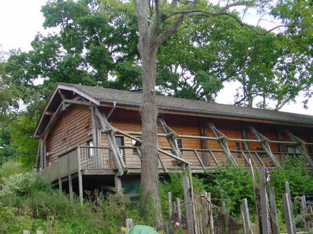 Accommodation building at Minstead Study Centre