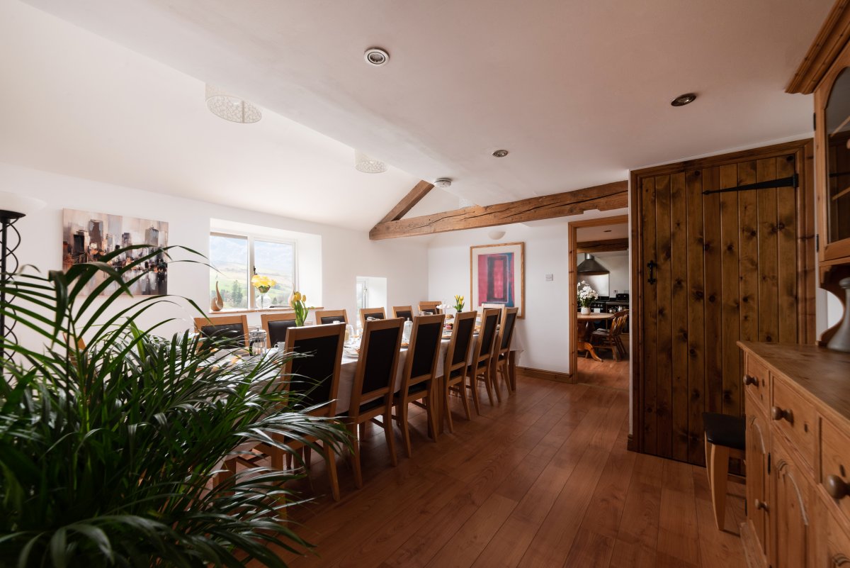 Dining room with space for everyone