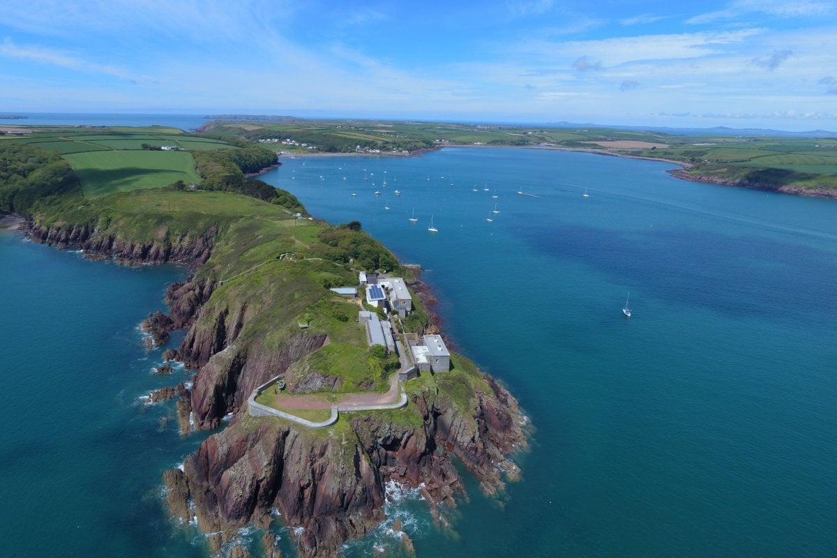 Easy access to Wales Coastpath local beaches, Skomer & Skokholm