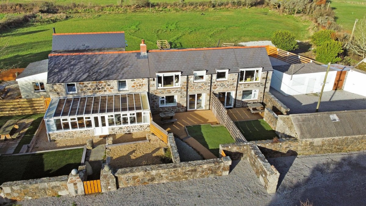 Coverack Cottages - surrounded by green fields